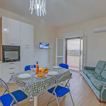 Apartment Le Bianche 4 Close To The - Happy