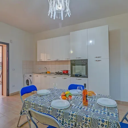 Apartment Le Bianche 4 Close To The - Happy *